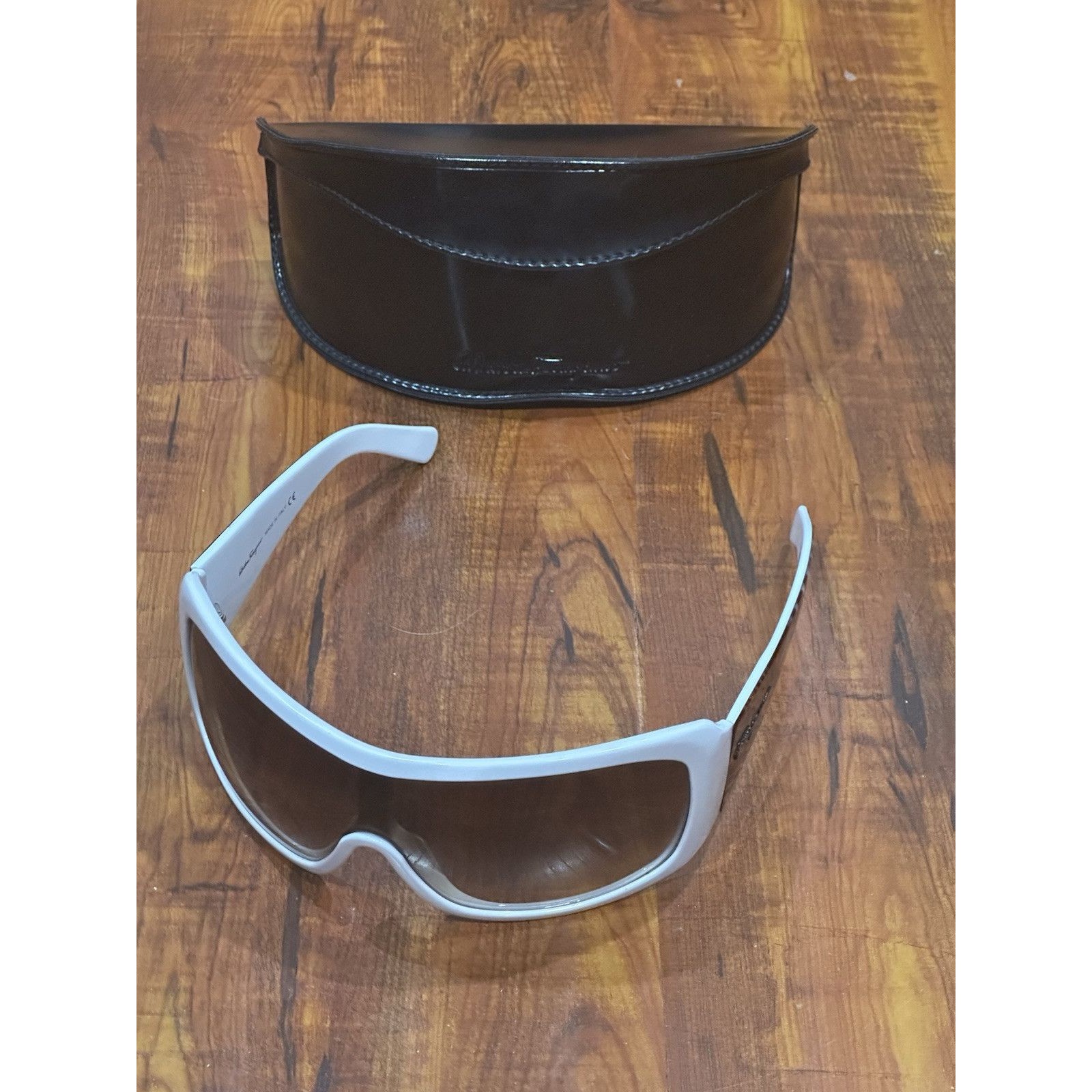 New Salvatore Ferragamo 2148 507/13 White Animal Print Women’s Wrap Sunglasses